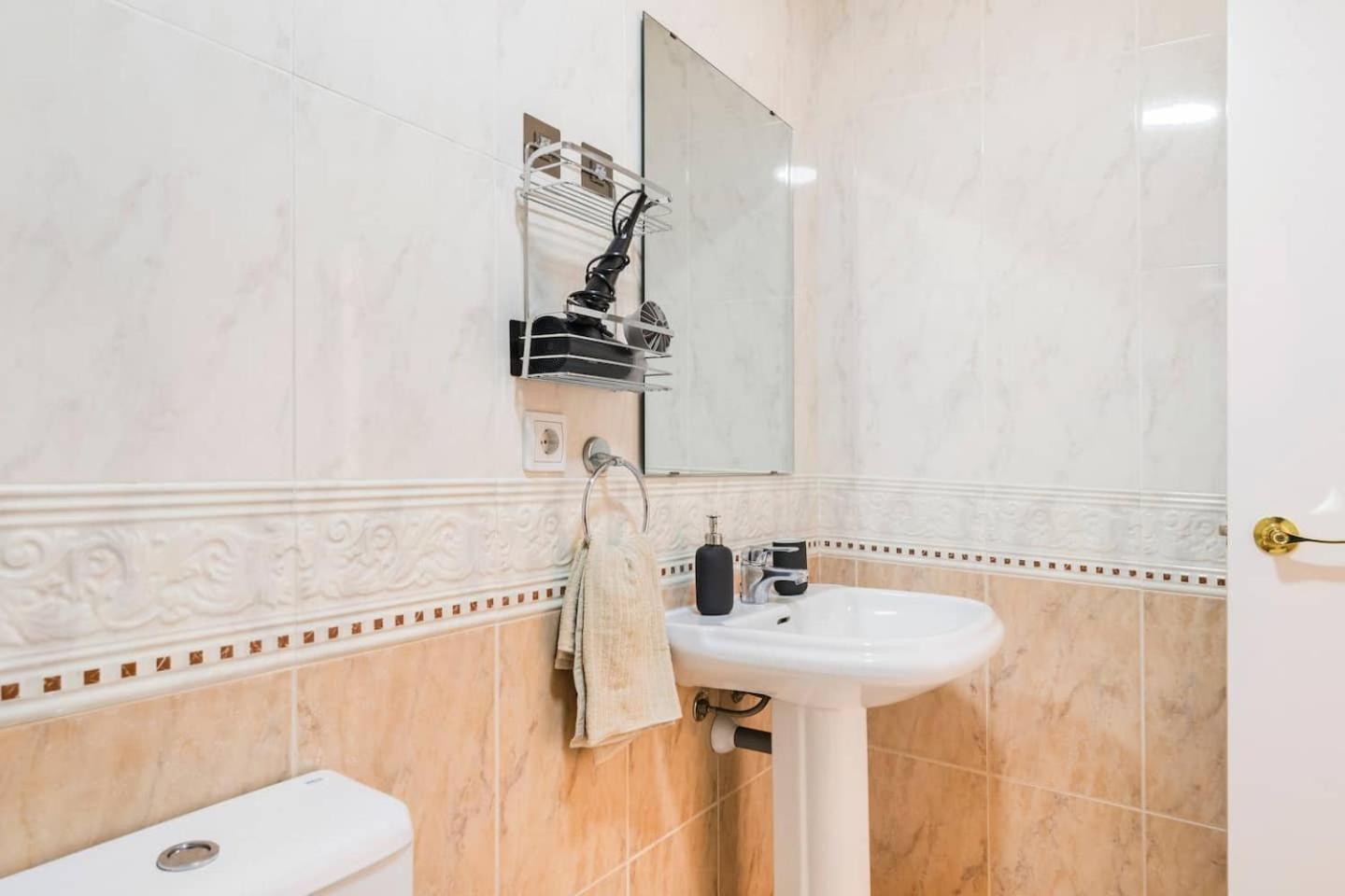 Grand Apartament Lloret 滨海略雷特 外观 照片