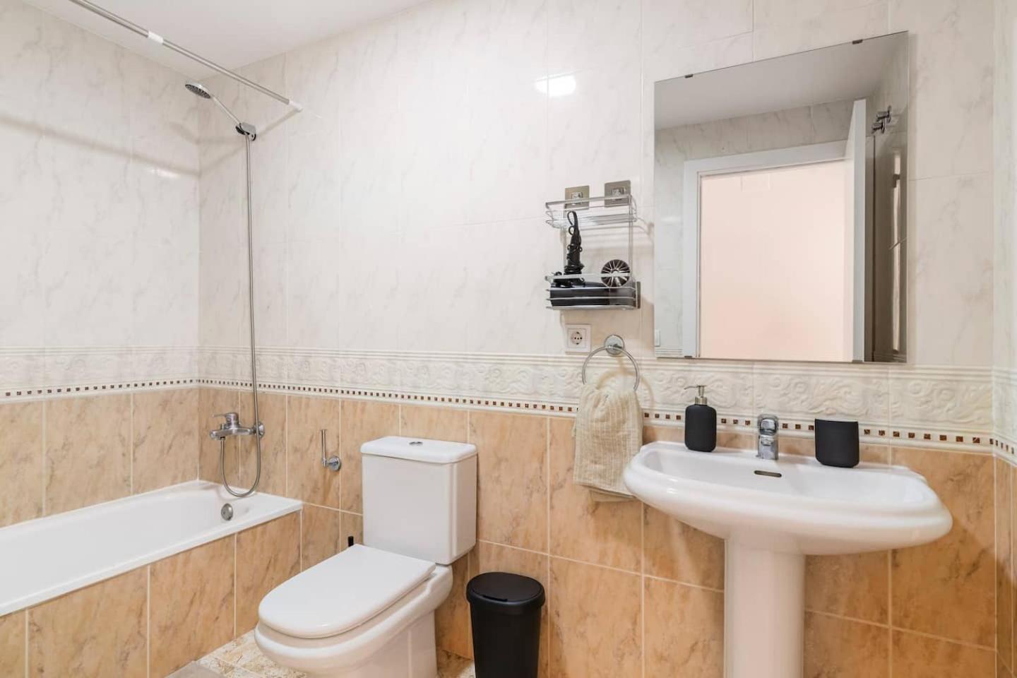 Grand Apartament Lloret 滨海略雷特 外观 照片